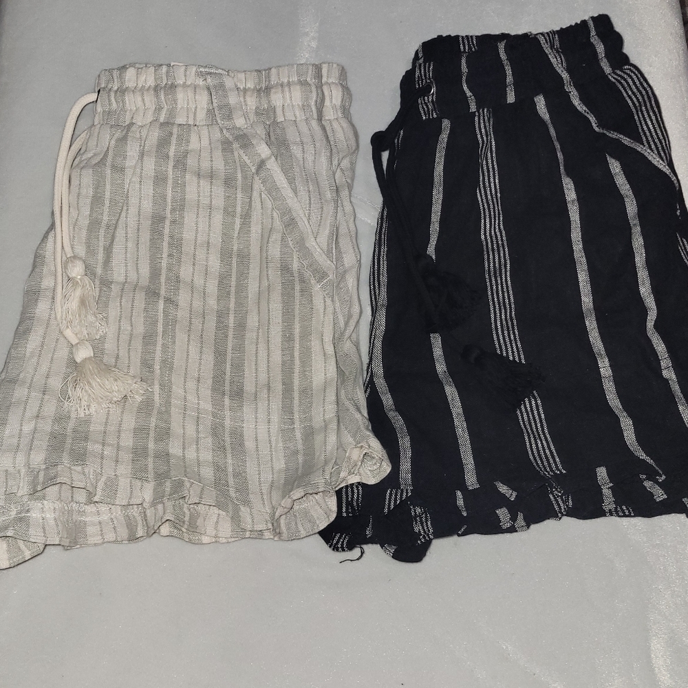 Womans shorts size M Nwt